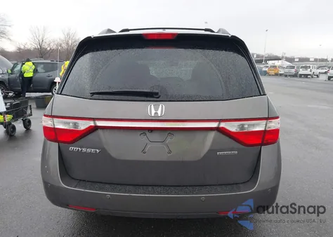 2013 Honda Odyssey Touring/Touring Elite from USA, damaged, VIN 5FNRL5H98DB051672